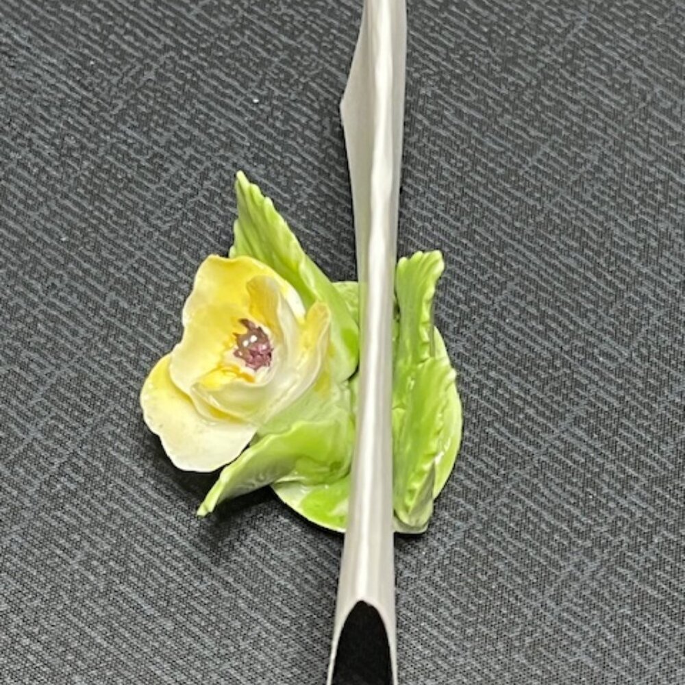 VTG ONE Adderley Floral Bone China Place-Name Card Holder Yellow England 1.5"